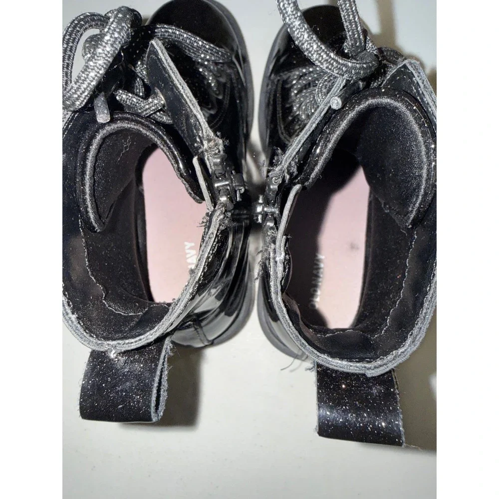 Old Navy Girls Black Glitter Patent Combat Boots 1 Side Zip Lug Sole Fall/Winter